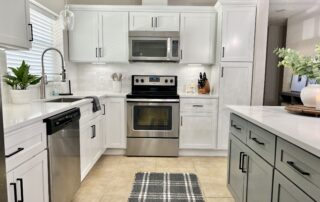 painting kitchen cabinets white
