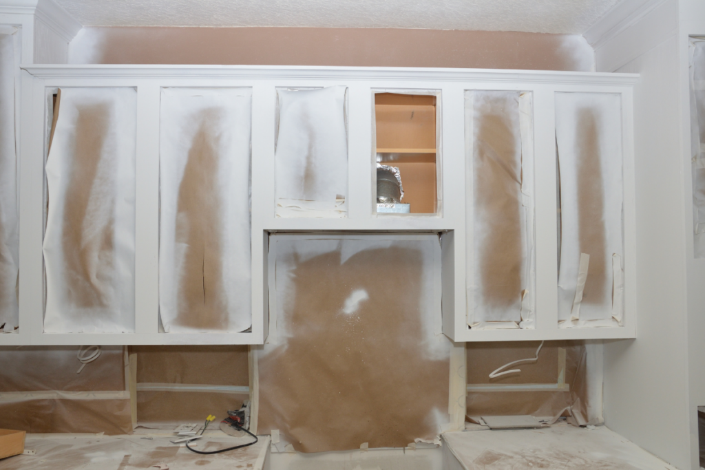 how to spray paint kitchen cabinets